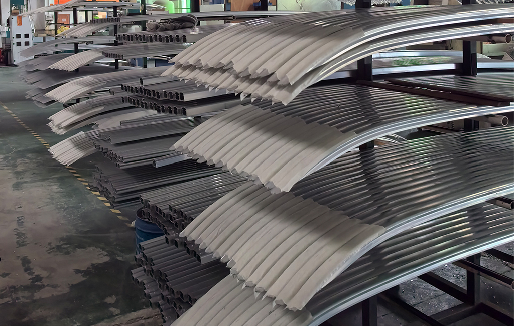 Bend aluminium profiles