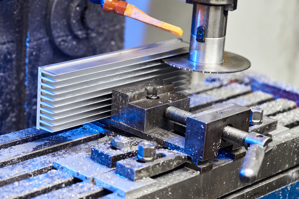 Cutting aluminium